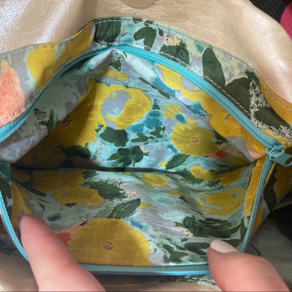 Vintage Champagne Gabor by HOBO - Picture 9 of 9